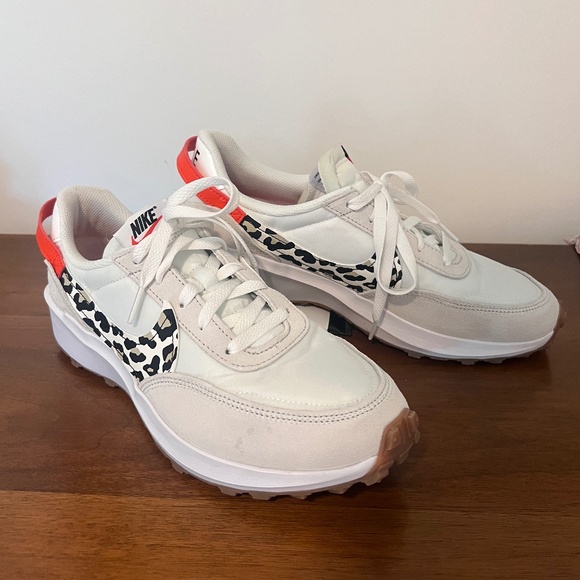Nike Waffle Debut Running Shoe - Women's 9.5 - Leopard Print - Picture 1 of 7
